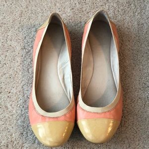 Vince Camuto beautiful leather ballet flats. Size 9